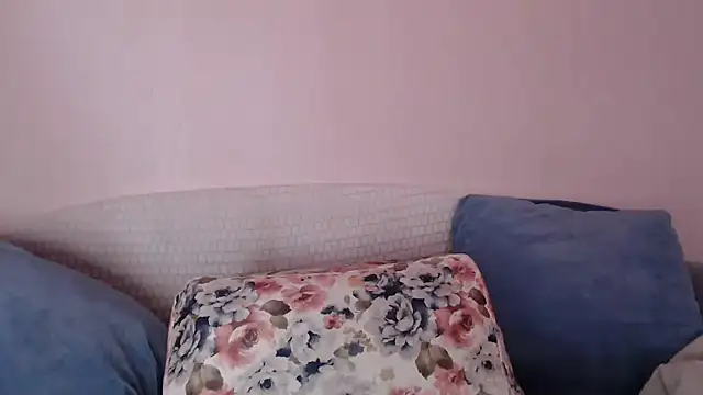 Snapshot of vitalina_freedom chatting on October 31, 12:28 pm vitalina freedom online show from October 31, 12:28 pm