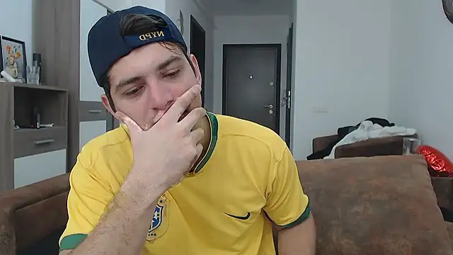 Snapshot of AndyFame chatting on February 19, 3:50 am AndyFame online show from February 19, 3:50 am