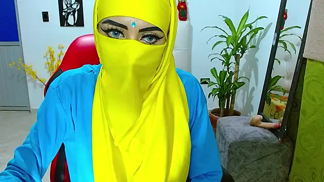 Snapshot of _alabina_ chatting on December 9, 11:24 pm alabina online show from December 9, 11:24 pm