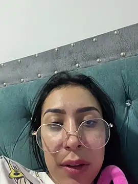 Snapshot of _alabina_ chatting on January 26, 12:26 am alabina online show from January 26, 12:26 am