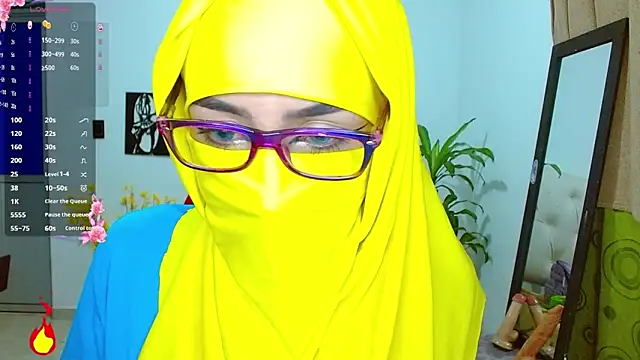 Snapshot of _alabina_ chatting on February 4, 1:45 am alabina online show from February 4, 1:45 am