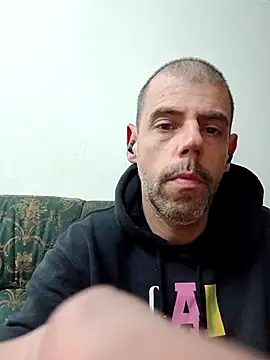 Gui420bh online show from December 17, 12:05 am