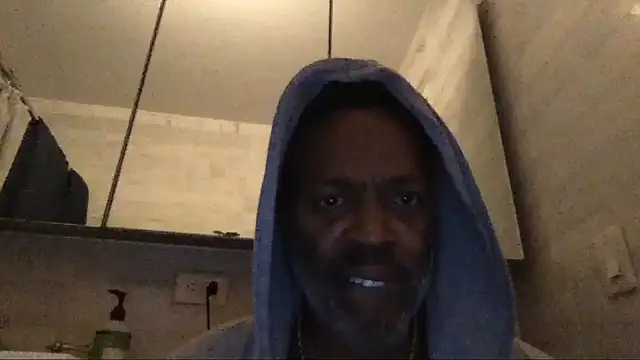 Snapshot of theblacklordmaster chatting on December 5, 1:17 pm theblacklordmaster online show from December 5, 1:17 pm