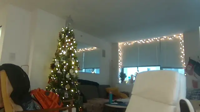 Snapshot of theblacklordmaster chatting on December 20, 2:27 pm theblacklordmaster online show from December 20, 2:27 pm