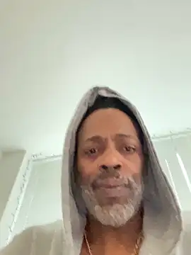 Snapshot of theblacklordmaster chatting on January 1, 4:50 pm theblacklordmaster online show from January 1, 4:50 pm