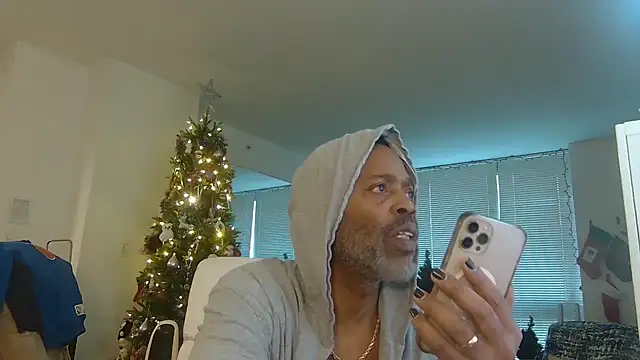 Snapshot of theblacklordmaster chatting on January 2, 6:12 pm theblacklordmaster online show from January 2, 6:12 pm