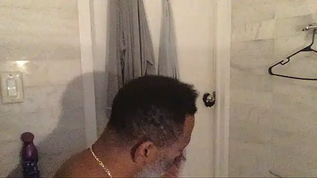 Snapshot of theblacklordmaster chatting on January 8, 1:20 pm theblacklordmaster online show from January 8, 1:20 pm