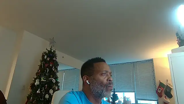 Snapshot of theblacklordmaster chatting on January 8, 7:34 pm theblacklordmaster online show from January 8, 7:34 pm