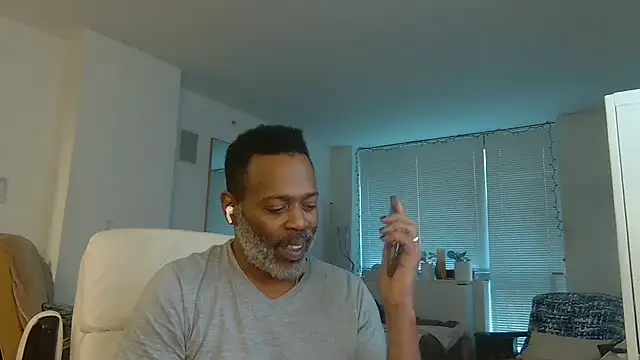 Snapshot of theblacklordmaster chatting on January 13, 6:49 pm theblacklordmaster online show from January 13, 6:49 pm