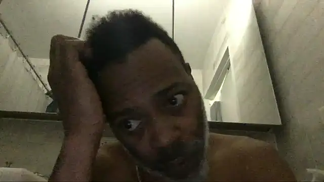 Snapshot of theblacklordmaster chatting on January 15, 12:58 pm theblacklordmaster online show from January 15, 12:58 pm