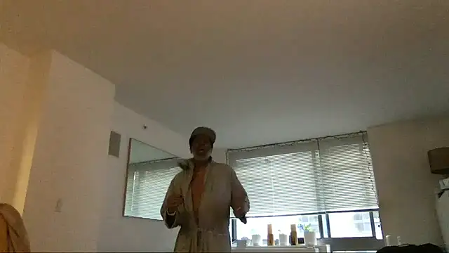 Snapshot of theblacklordmaster chatting on January 15, 7:01 pm theblacklordmaster online show from January 15, 7:01 pm