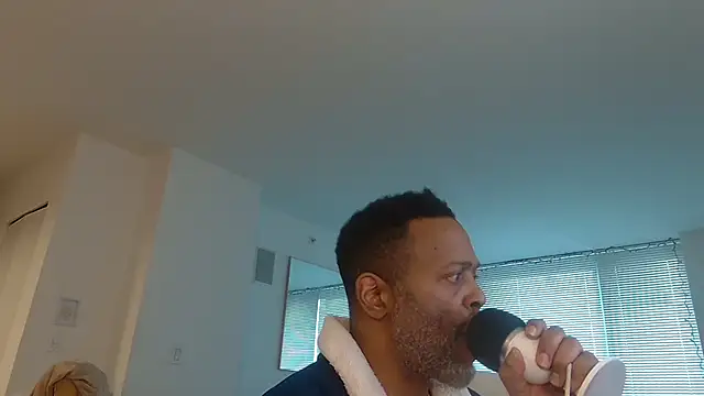 Snapshot of theblacklordmaster chatting on February 10, 3:53 pm theblacklordmaster online show from February 10, 3:53 pm