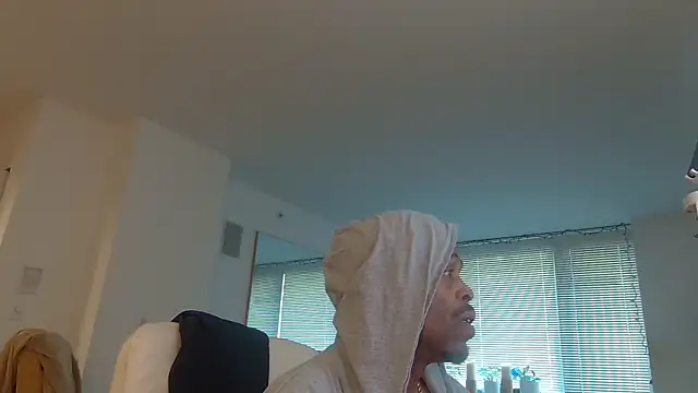 Snapshot of theblacklordmaster chatting on March 3, 3:31 pm theblacklordmaster online show from March 3, 3:31 pm