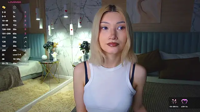 Snapshot of CarolReeves chatting on March 18, 4:54 pm CarolReeves online show from March 18, 4:54 pm