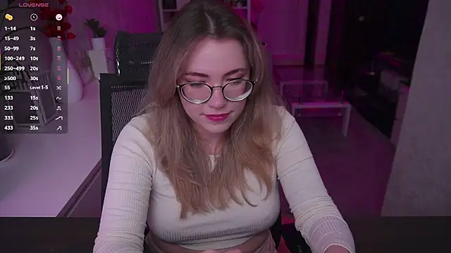 RemyCute online show from November 22, 4:50 pm