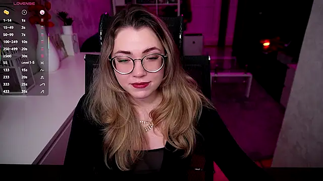 RemyCute online show from January 8, 6:32 pm