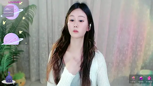 Aimee-520 online show from February 24, 6:33 am