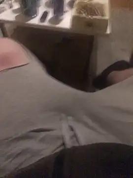 chrille82 online show from October 6, 9:34 pm