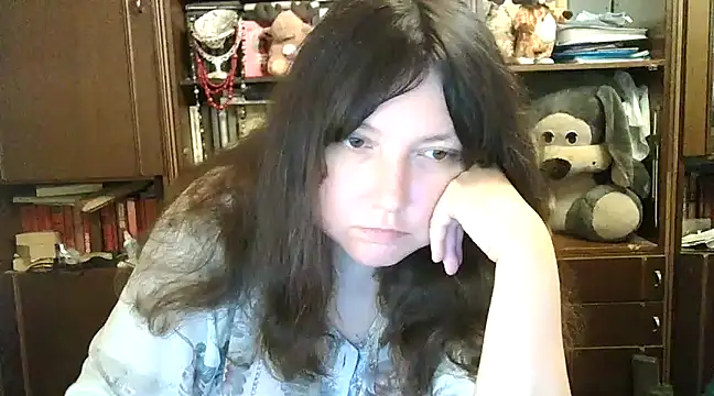 Snapshot of CarrieQPeach chatting on December 5, 7:06 pm CarrieQPeach online show from December 5, 7:06 pm