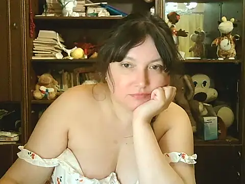 Snapshot of CarrieQPeach chatting on April 15, 8:42 pm CarrieQPeach online show from April 15, 8:42 pm