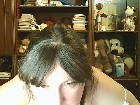 Snapshot of CarrieQPeach chatting on April 16, 9:50 pm CarrieQPeach online show from April 16, 9:50 pm