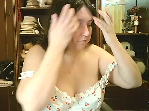 Snapshot of CarrieQPeach chatting on May 16, 7:23 pm CarrieQPeach online show from May 16, 7:23 pm