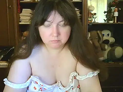 Snapshot of CarrieQPeach chatting on May 18, 12:00 pm CarrieQPeach online show from May 18, 12:00 pm