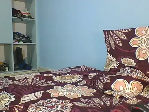 SilentQueen93 online show from November 3, 4:08 pm