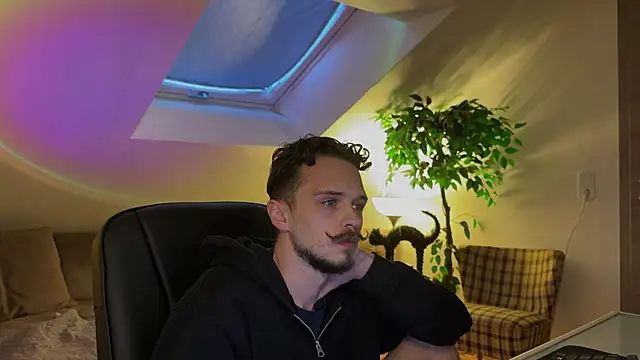 naked psy online show from March 19, 5:06 pm