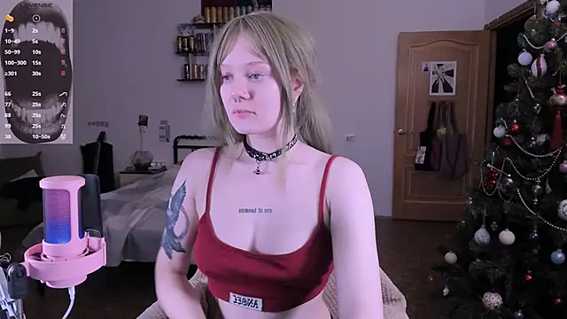 cyber whore  online show from February 4, 4:35 pm