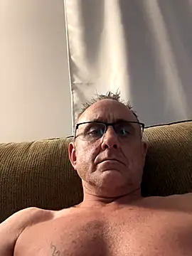 Snapshot of Trey100379100379 chatting on September 21, 8:38 am Trey100379100379 online show from September 21, 8:38 am
