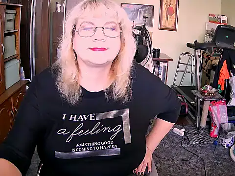 Snapshot of LOLA8888 chatting on September 19, 10:27 am LOLA8888 online show from September 19, 10:27 am