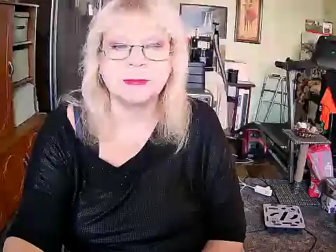 Snapshot of LOLA8888 chatting on September 27, 11:15 am LOLA8888 online show from September 27, 11:15 am