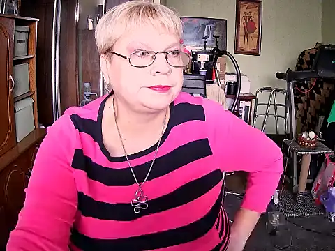 Snapshot of LOLA8888 chatting on October 20, 11:32 am LOLA8888 online show from October 20, 11:32 am