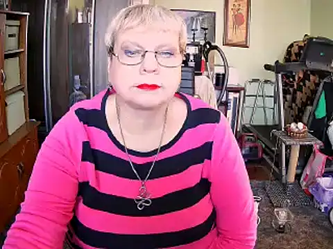 Snapshot of LOLA8888 chatting on October 23, 10:36 am LOLA8888 online show from October 23, 10:36 am