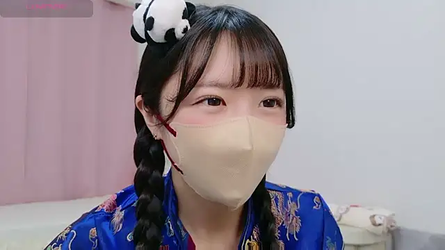 Snapshot of anchan_ chatting on October 17, 1:25 pm anchan  online show from October 17, 1:25 pm