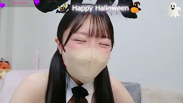 Snapshot of anchan_ chatting on October 30, 1:34 pm anchan  online show from October 30, 1:34 pm