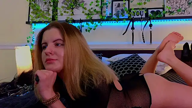 EvaTyrell online show from December 3, 11:13 pm