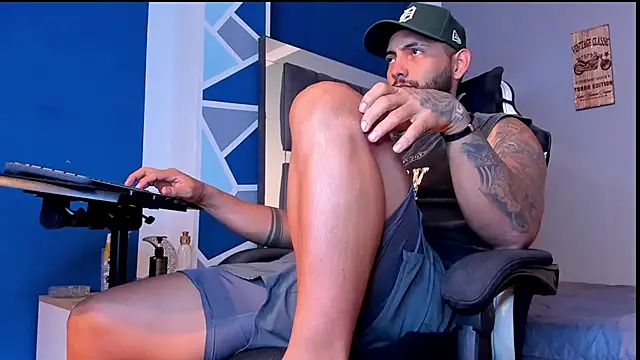 alex oficial online show from June 19, 5:56 am