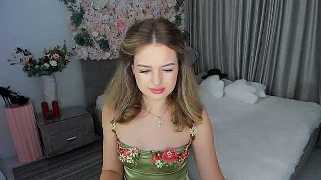 MiracleCurly online show from September 22, 7:27 pm