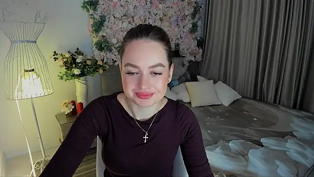 MiracleCurly online show from November 18, 7:29 pm