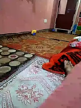 Snapshot of ohana143 chatting on February 13, 1:26 pm ohana143 online show from February 13, 1:26 pm