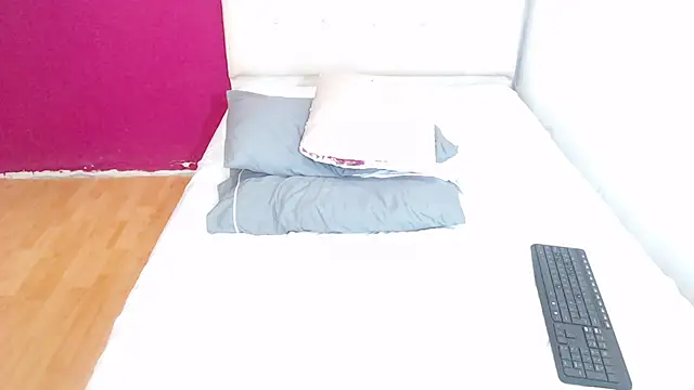 Snapshot of cock_whisperer69_ chatting on December 7, 1:14 am cock whisperer69 online show from December 7, 1:14 am