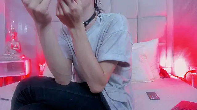 Hecatee 77 online show from November 30, 8:02 pm