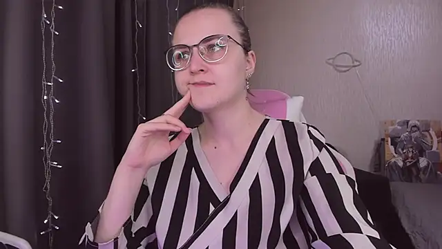 MissBrightShine online show from October 30, 10:06 am