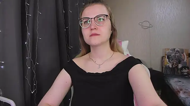MissBrightShine online show from April 23, 11:42 am