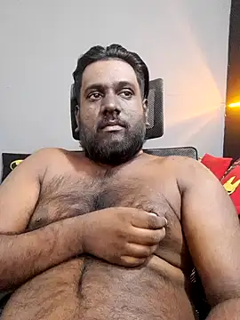 Rayansmith  online show from February 13, 8:38 am