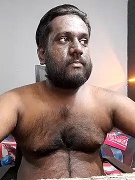 Rayansmith  online show from March 6, 1:05 am