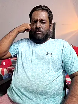 Rayansmith  online show from March 14, 1:46 pm