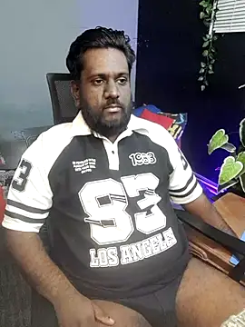 Rayansmith  online show from October 18, 10:10 pm